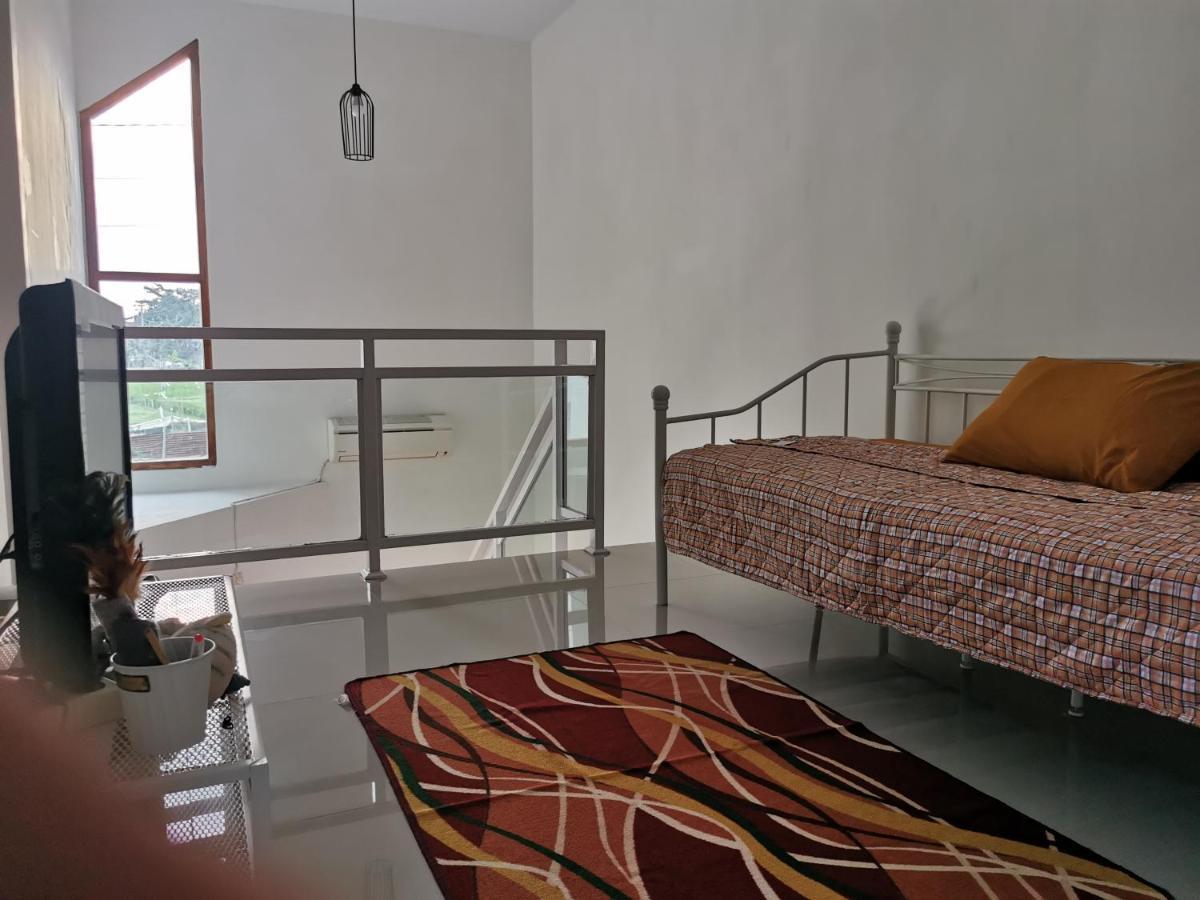 Ambarukmo Green Hill / Ma 8 Jogjacarta Exterior foto